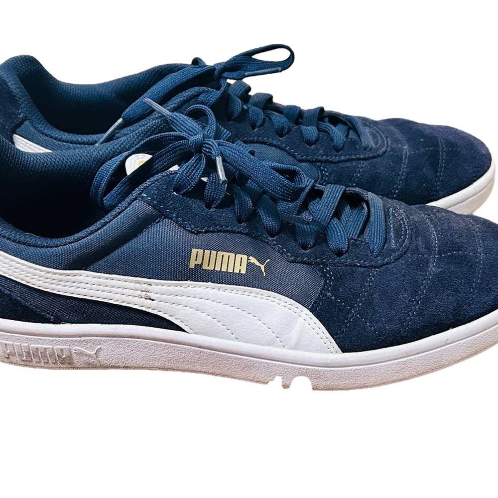 Puma Men's Dark Blue and White Sneakers